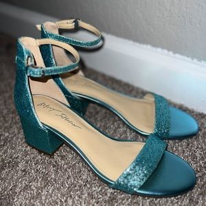 Betsey Johnson Turquoise Sandals Size 9